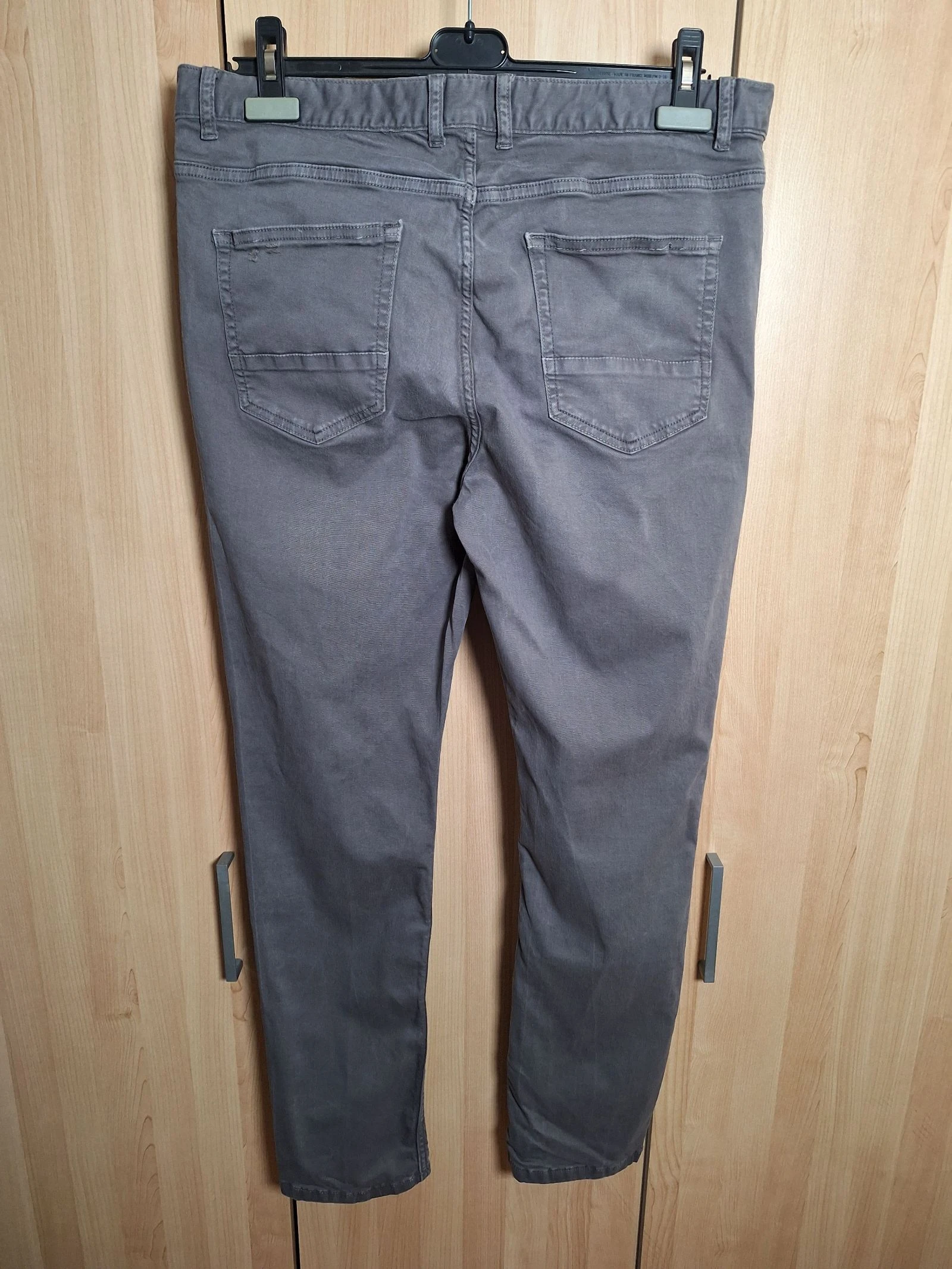 Calça slim masculina Kiabi cinza tamanho 46 – photo 3